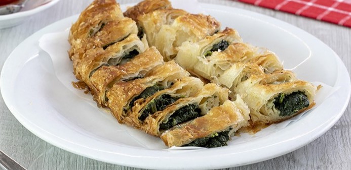 Ispanaklı Kol Böreği
